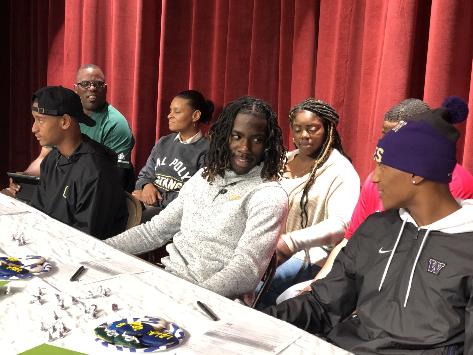 BHS signing